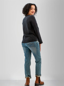 Layla Organic V-Neck Top studio alt1