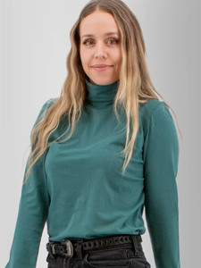 Mariela Organic Turtleneck studio alt2