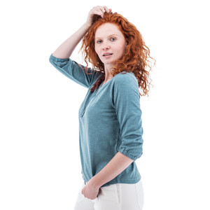 Este Organic Cotton V-Neck Henley studio alt1