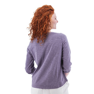 Este Organic Cotton V-Neck Henley studio back