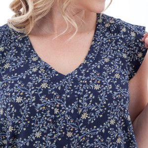 Francesca Crepe Print Top studio alt 2