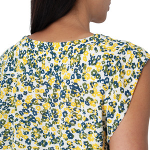 Francesca Crepe Print Top studio alt2