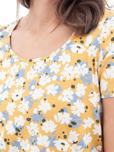 Kenley Scoop Neck Print Tee studio alt 2