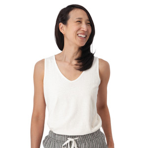 Simone V-Neck Tank Top studio alt1