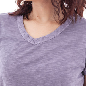 Layla Organic Cotton V-Neck Tee studio alt2