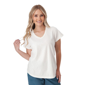 Layla Organic Cotton V-Neck Tee studio alt1