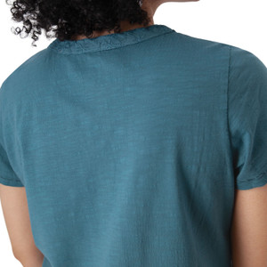 Layla Organic Cotton V-Neck Tee studio alt2