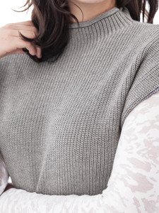 Pine Dolman Rib Knit Vest studio alt 2