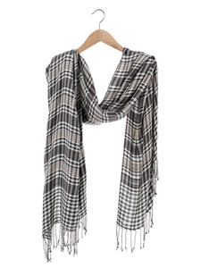 Classic Houndstooth Scarf studio