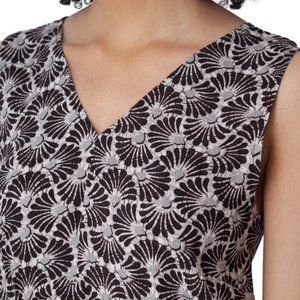 Sorrento Printed Midi V-Neck Dress Black front detail