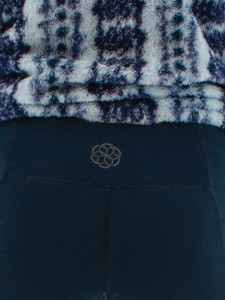 Dog-Walker Athleisure Legging studio alt2