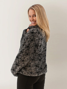 Wintertide Printed Super Soft Fleece Pullover Studio alt2