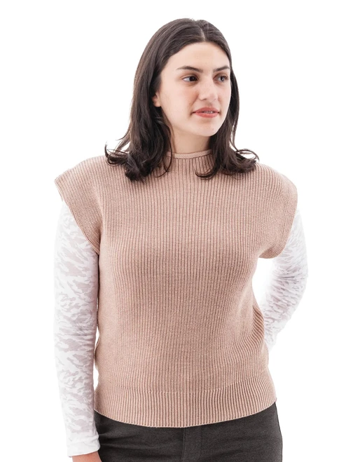Pine Dolman Rib Knit Vest studio