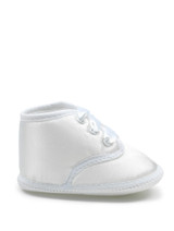 girls white shoe