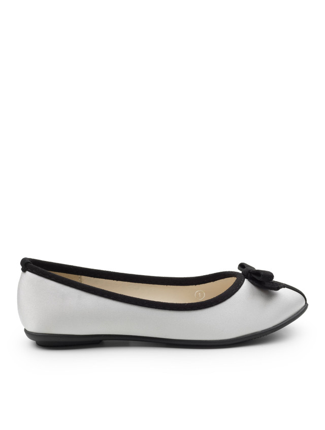 Girls black & white party shoes | Black & white flower girl shoes ...