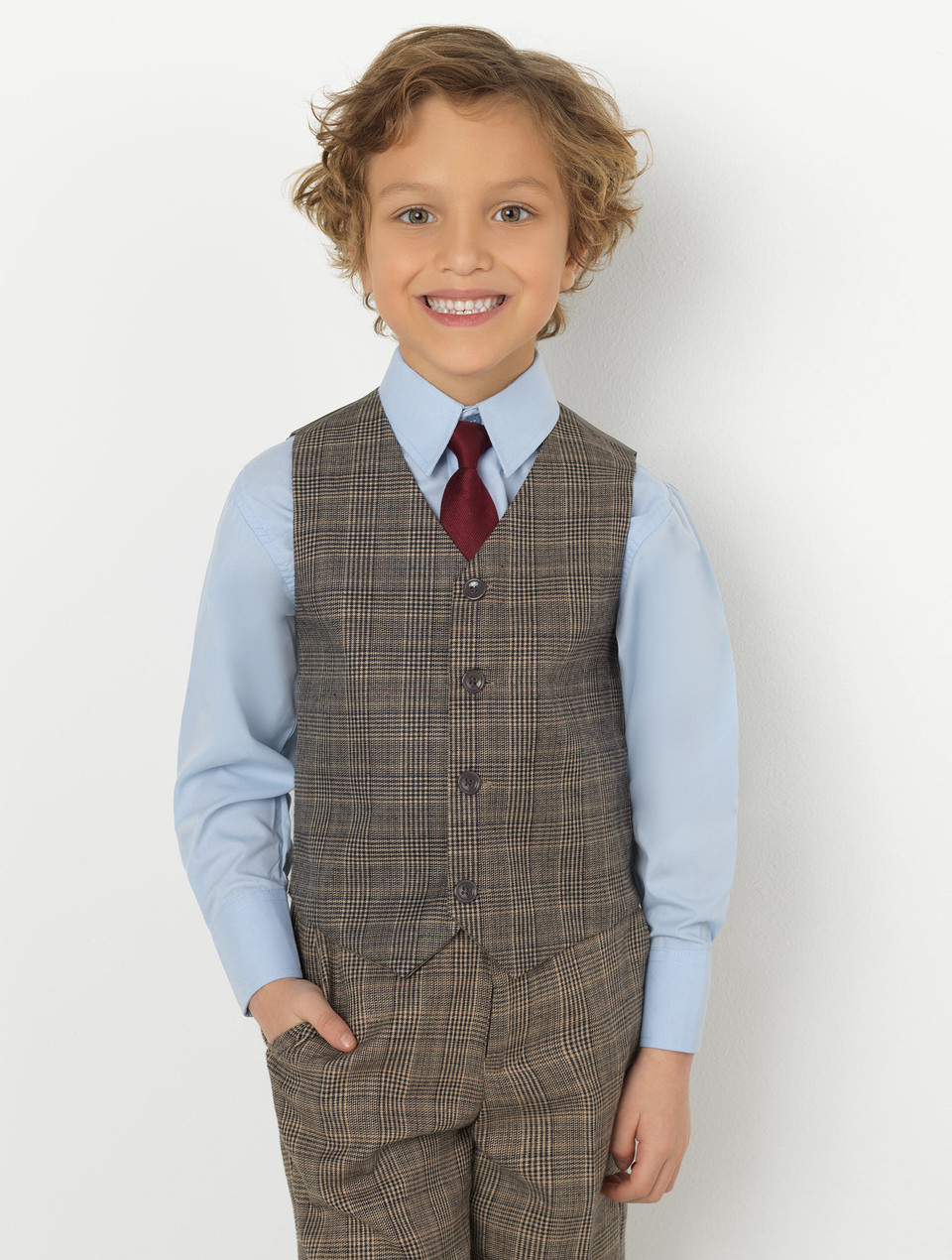 Boys beige check suit Boys beige page boy suit
