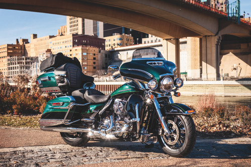 Kuryakyn Mid Frame Air Deflector Accent for Harley-Davidson Models – Part 8674