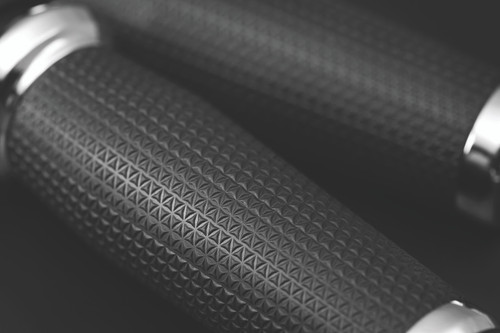 Kuryakyn Thresher Grips for 2014-2017 Indian Models - Chrome