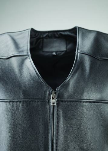 Kuryakyn River Road Plains Leather Vest for Powersports - Small