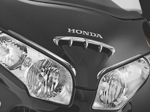 Kuryakyn Fairing Scoop Trim for Honda GL1800 Gold Wing (2001-2005) – Chrome Accent Enhancement