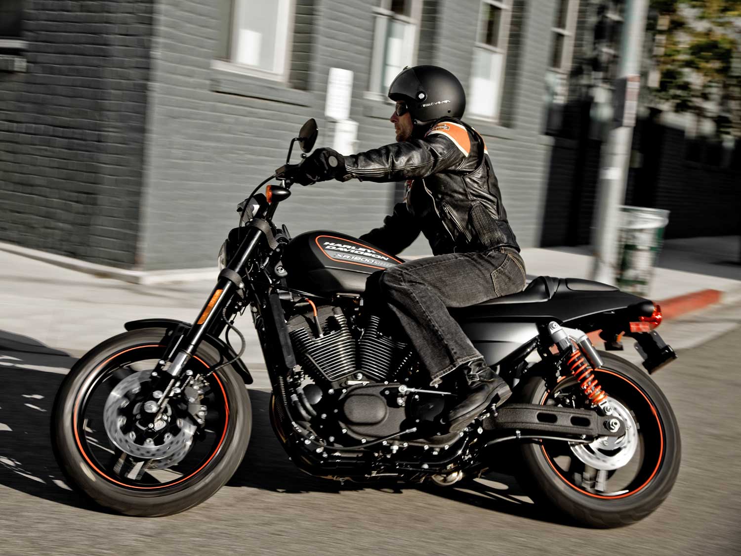 Best Motorcycle Accessories for Daily Commuters