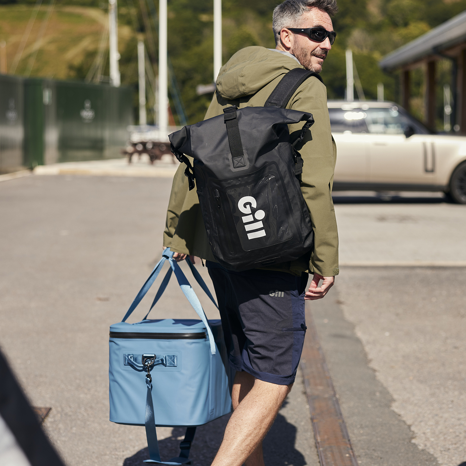 Voyager Rucksack - L103-BLK01-LIFESTYLE_5.jpg