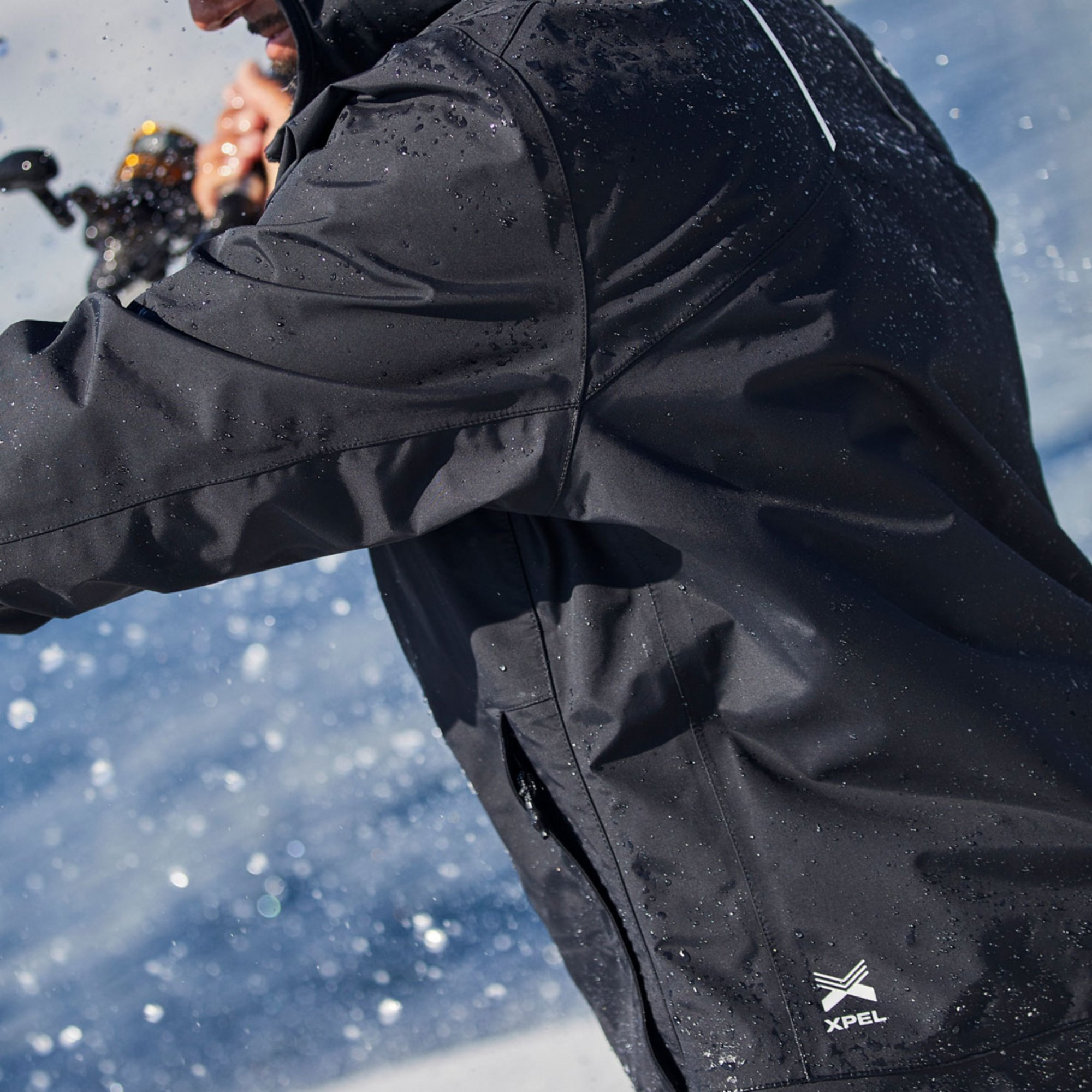 Apex Pro-X Jacke - FG101J-BLK01_LIFESTYLE_2.jpg