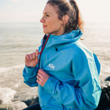Jacke Verso Lite - V102J-BLU41-LIFESTYLE_3.jpg