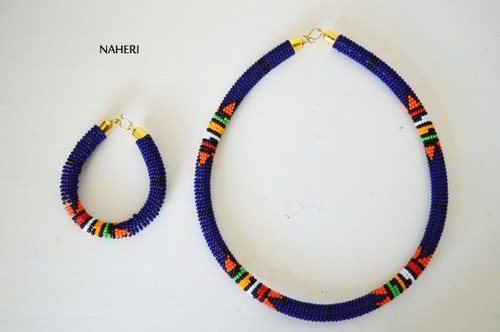 Gold-coloured sterling silver necklace set with navy blue beads | Laval  Europe