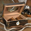 Humidor Supreme جانجواي 50 سيجار - واجهة داخلية مع سيجار