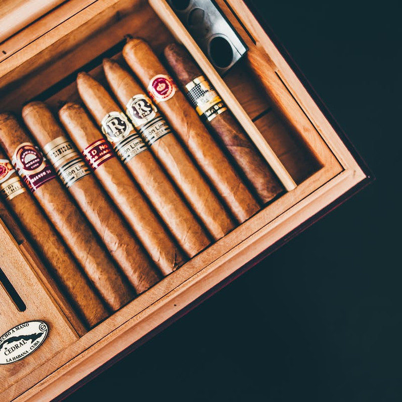 ¿Cómo sazonar un humidor eléctrico?