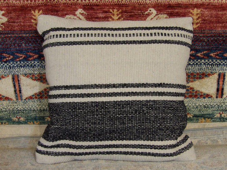 Pillow Handwoven Size:1'5" x 1'5" - p-26