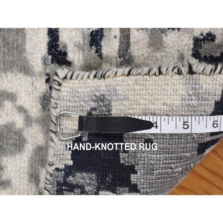 Modern and Contemporary Wool & Silk Hand Knotted Rug Grey 2.1X3.0  -O078100