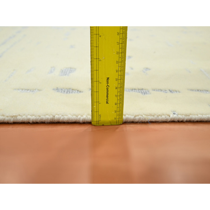 Modern and Contemporary Wool & Silk Hand Knotted Rug Ivory 5.0x7.0 -O075646