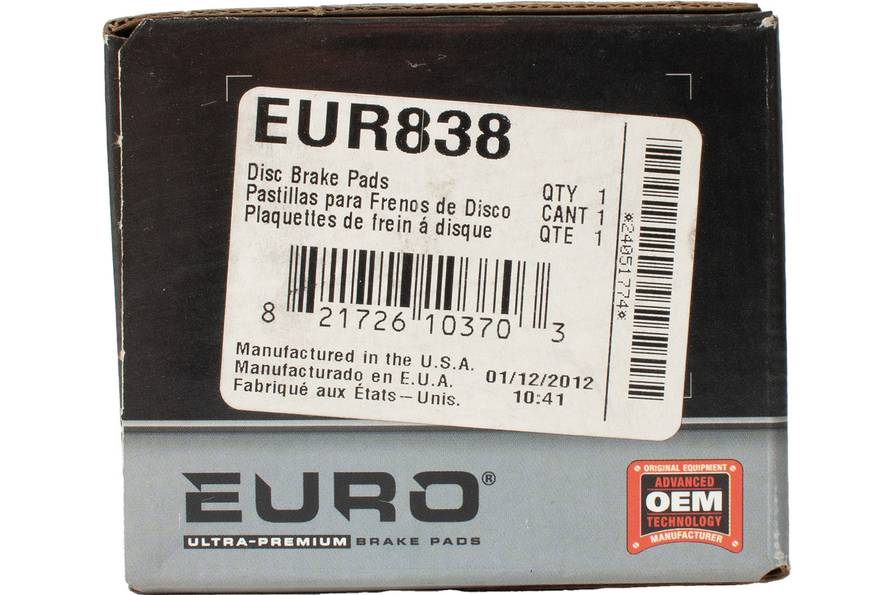 Akebono Euro Rear Ceramic Brake Pad Set Fits 2000-2004 Volvo S40 V40 Part EUR838