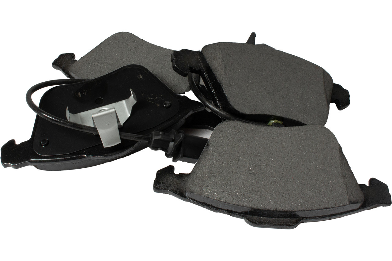 Wearever Replacement Front Brake Pads Fit 05-09 Audi A4 A4 Quattro Model MKD1111