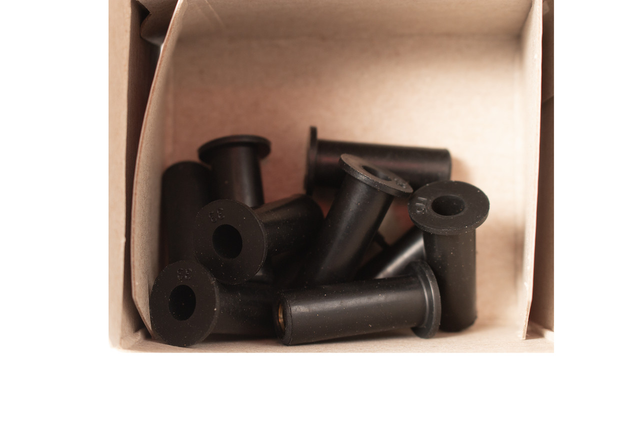 Auveco Products Rubber Well Nuts 0.312-0.643 Inch Range 3/8" 10Pcs Part ID 13008