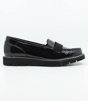 Black leather loafer with memory foam insoles and lightweight sole