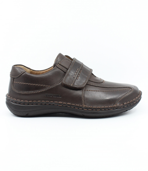Moro mens leather hook and loop shoe with rounded toe, hand stitching and removable cushioned insole.