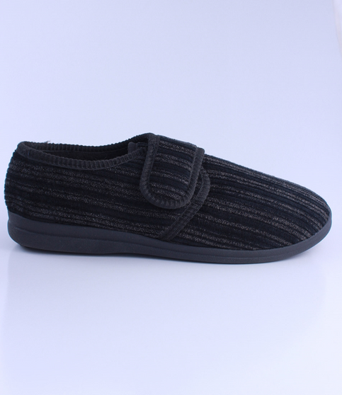 Black men’s ribbed fabric closed‑back slipper with hook‑and‑loop strap and cushioned footbed.