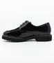 Patent-and-suede lace-up comfort shoe, Schwarz finish.