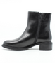 Schwarz leather ankle boot with memory foam insoles and 40 mm block heel