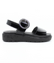 Schwarz leather sandal with removable insoles and lightweight sole