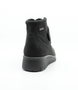 Schwarz women's fabric ankle boot with Top Dry Tex waterproof protection, hook-and-loop strap and flexible sole.