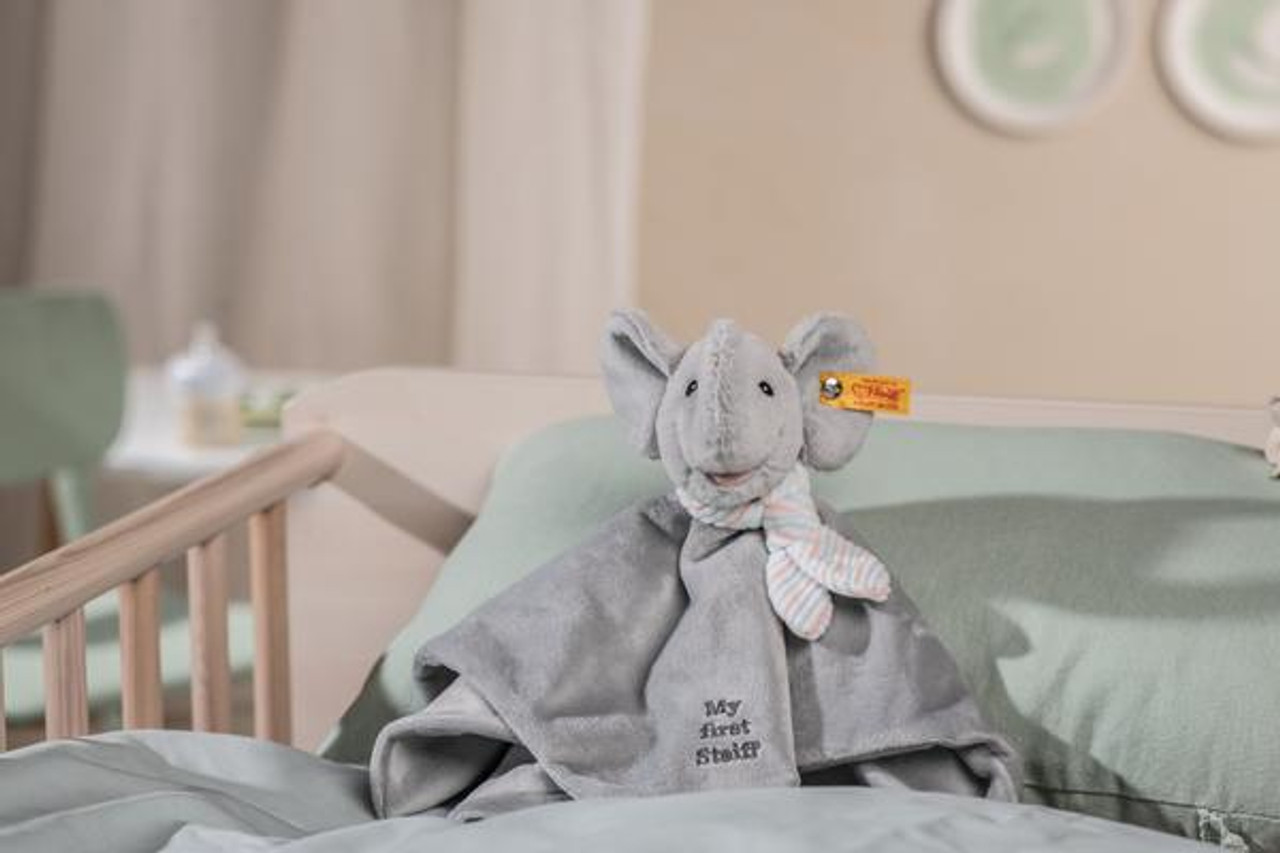 Comforter in Babys Cot, Ellie the Elephant Comforter, My First Steiff 26 cm EAN 242724