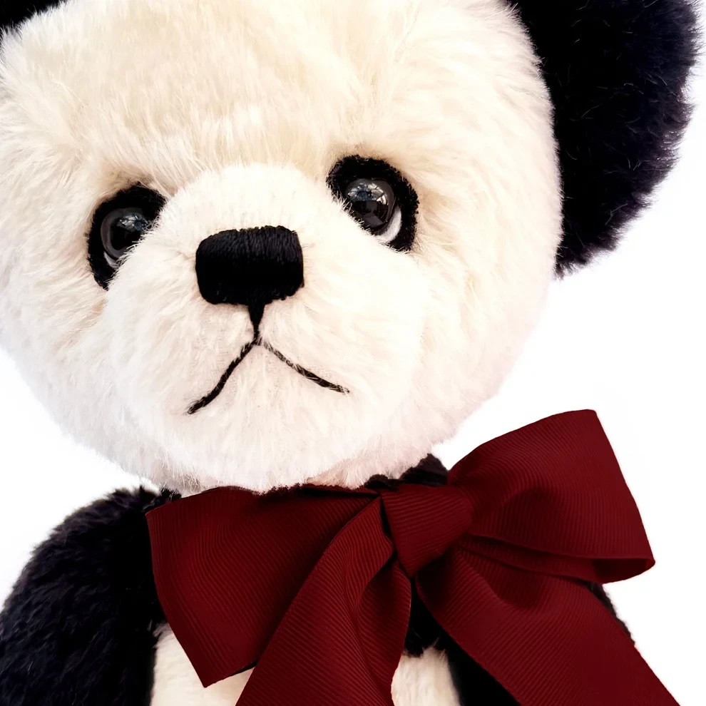 Face Detail Remi Clausen Clemens Mohair Panda Collectable 35cm
