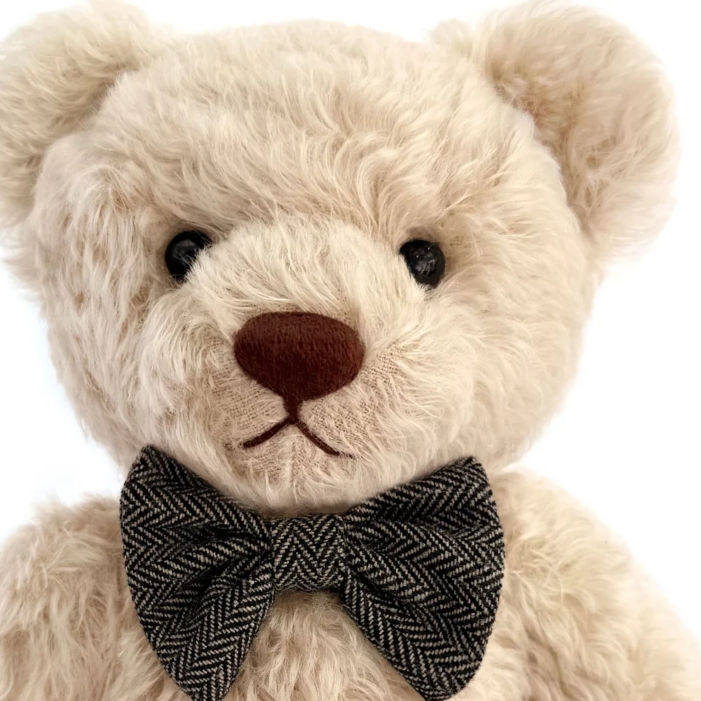 Face Detail Tristan Faber Clemens Limited Edition Mohair Bear Collectable 36cm