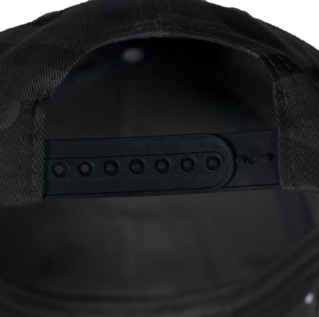 女性に人気！ Hat Logo Embroidered Camo Dark M&P® | Wesson & Smith パンツ