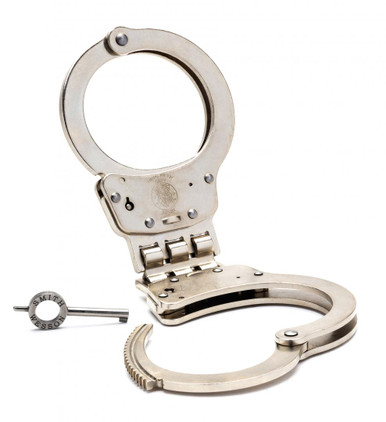 個人装備 Smith & Wesson  Model 300-1  Handcuff Model 300 Smith & Wesson Hinged Law Enforcement Handcuffs