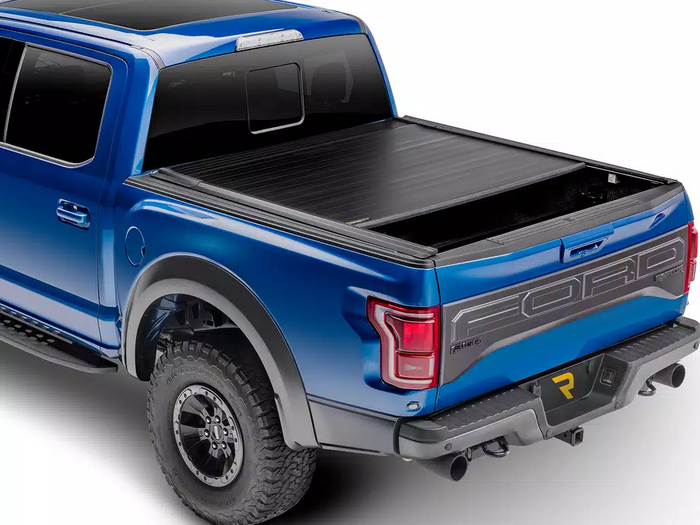 Retrax IX Manual Retractable Tonneau Cover